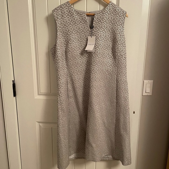 Beautiful grey dress with dots - Picture 5 of 5